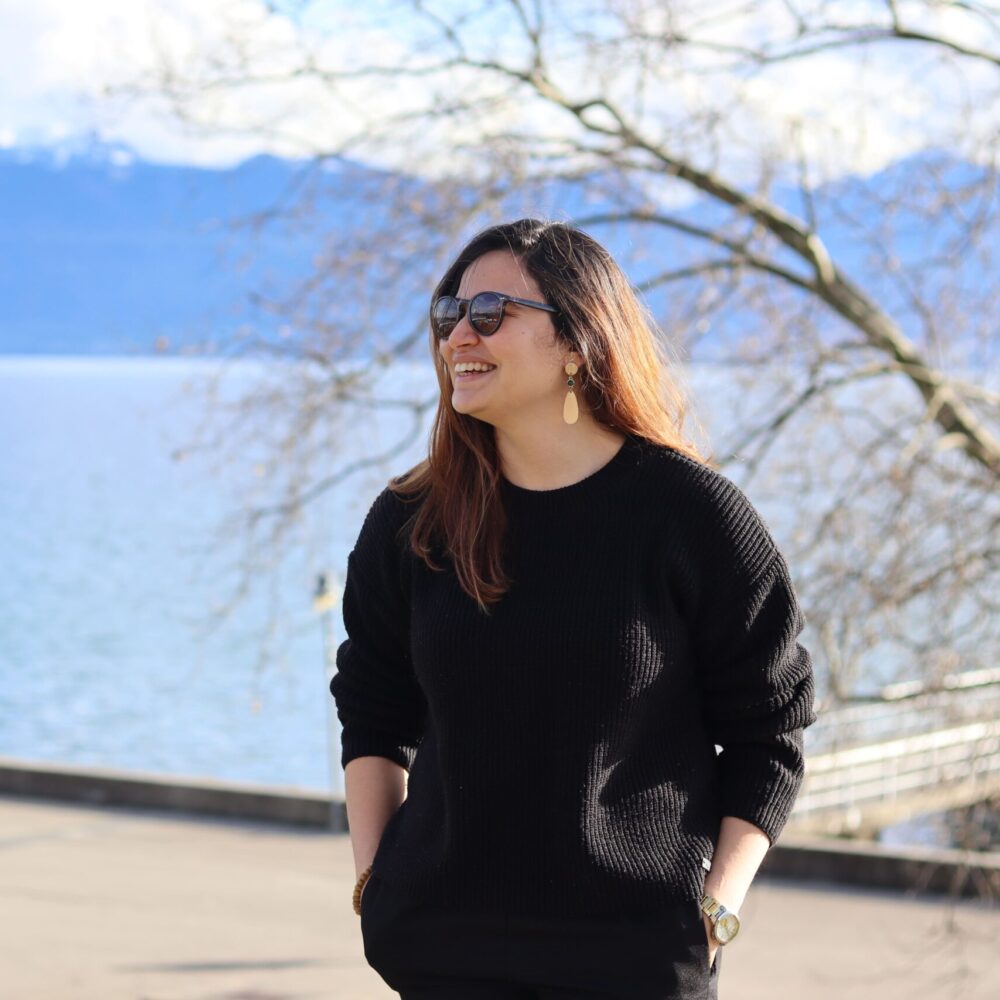 Hi there! I'm Samaher Brahem, Sam for short. My sweet spot is where Marketing and Technology meet.
